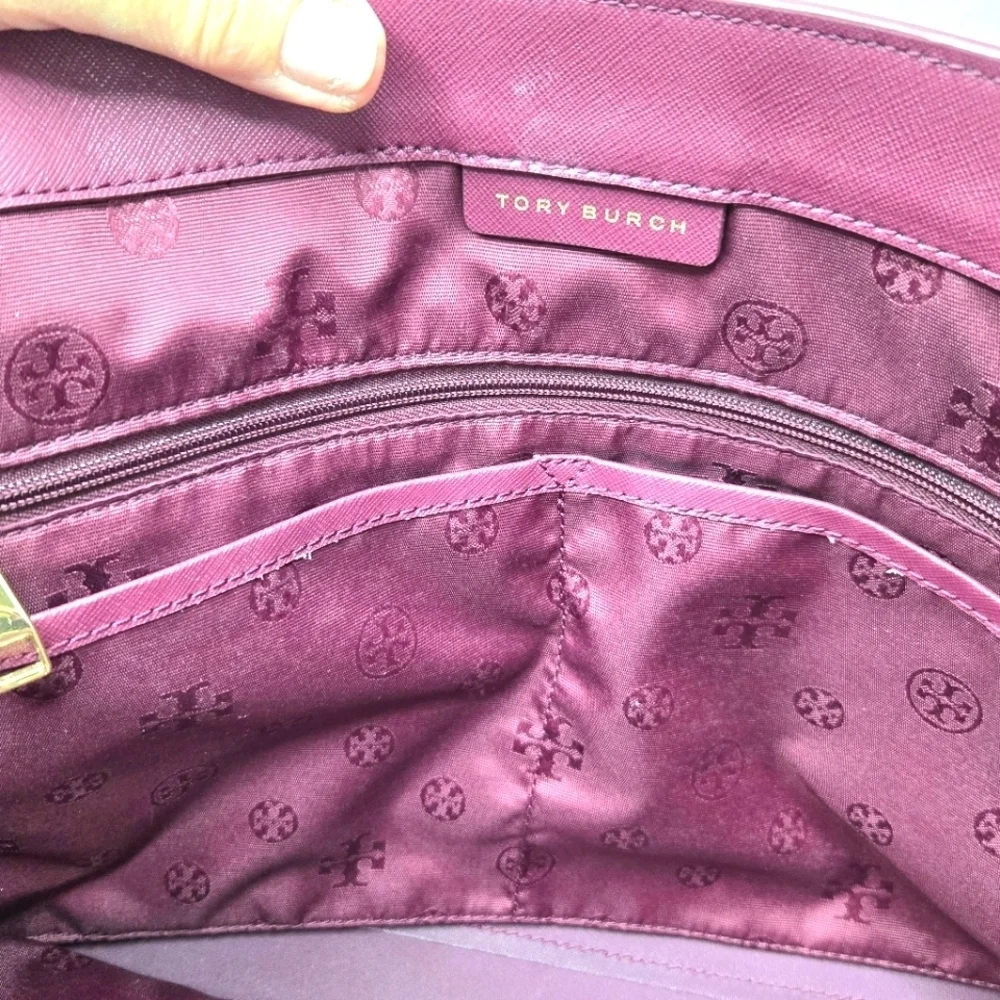 Tory Burch Emerson Tote Handbag. Burgundy, Saffiano Leather, Large.